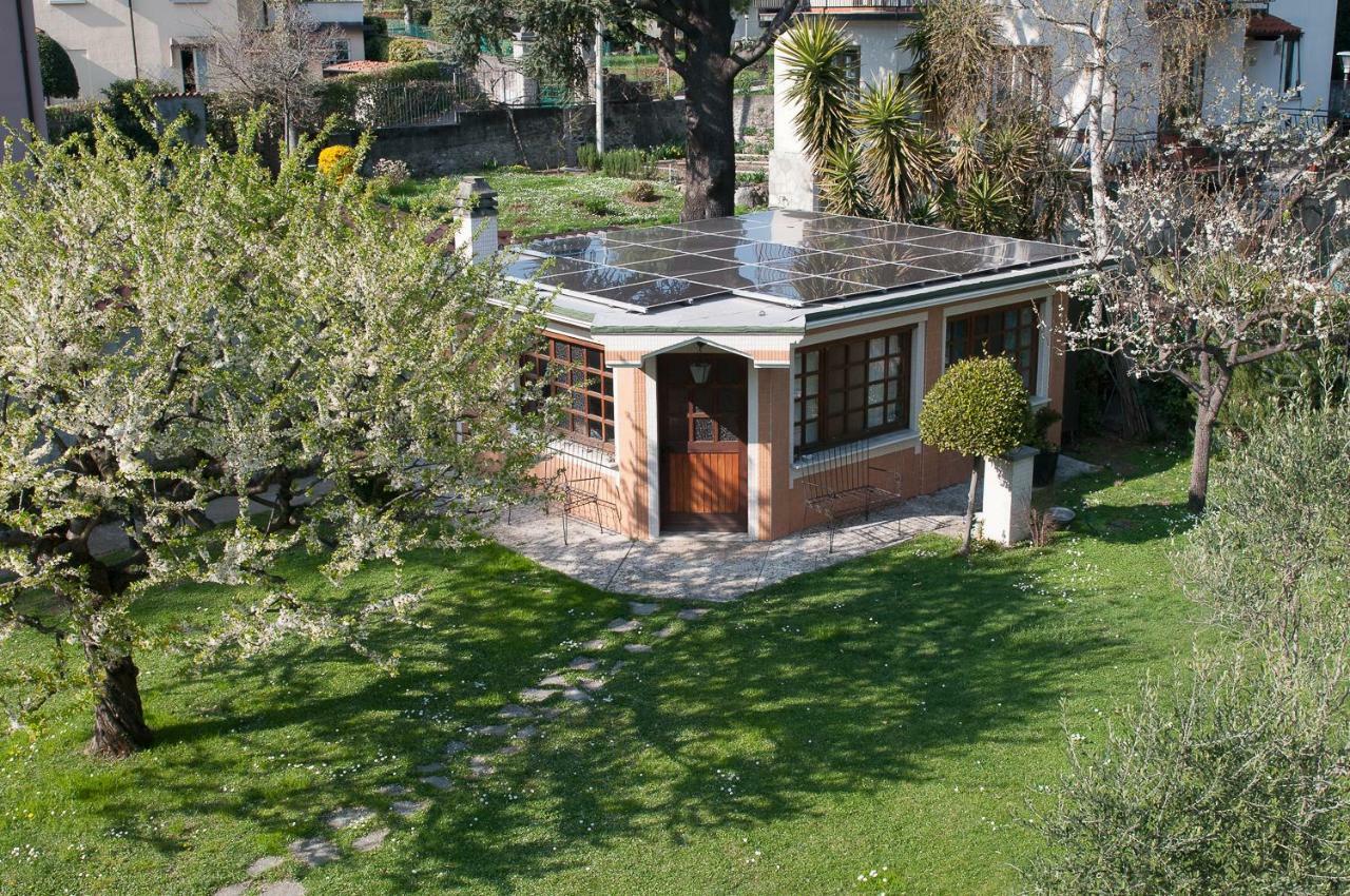 Casetta del Molo Mandello del Lario Exterior foto